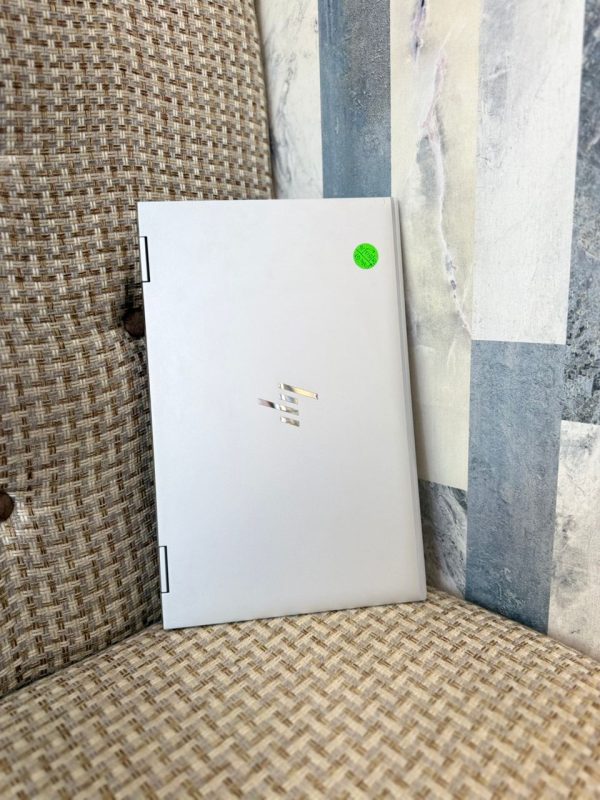 HP ELITEBOOK 1040 G8